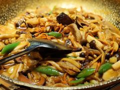 云南菌菇一锅鲜-黄泥岗·地道湖北菜(奥特莱斯店)