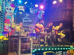 -Famous肥猫墨西哥音乐餐吧(五棵松华熙LIVE店)