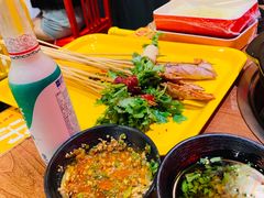 -串门邻居串串火锅(云南南路店)