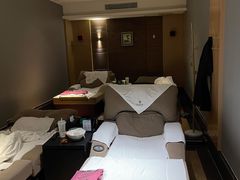 -金色印象·4K影院式足体养生(杨家坪西郊店)