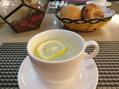 -亮马河饭店翠雅咖啡厅