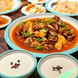 成都探店｜这家新疆菜的羊肉是阿勒泰空运来的