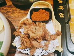 -老牌坊云南鱼豆花火锅(爱建店)