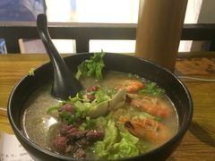 沙茶海鲜牛肉汤粿条-潮里屯(唯品同创汇店)