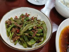-湖南人家湘菜馆(镇江路店)