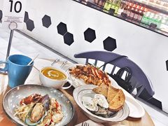 -HELLO 27 意面·沙拉·帕尼尼