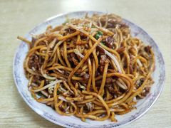 -小许三鲜砂锅馄饨店(家多乐烟酒店)