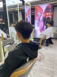 -藤野造型烫发染发