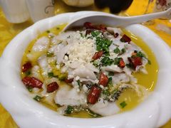 酸菜黑鱼片-大鸿运酒店·苏州菜·松鼠桂鱼(观前街店)