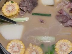 -肥仔文澳门猪骨煲(南京西路店)
