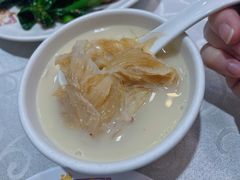鸡煲特大鲍翅-凤城礼记鱼翅海鲜酒家(新马路总店)