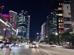 -BHC炸鸡(明洞总店)