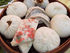 -穿越时尚餐厅(英武中路店)