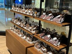 -Laderach 莱德拉(上海环贸iapm店)