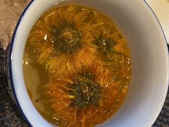 -大中华希尔顿酒店-念自助餐·嗨啤·小龙虾