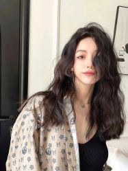 -丝语萱形象