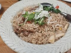 -Dragon Pizza•圆脸龙披萨·牛排餐厅