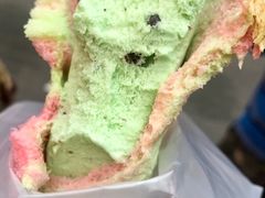 -詹爷爷乌节路街头冰淇淋