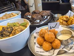-W COLLECTIVE  DESSERT SHOP