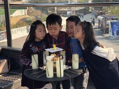 -UNI UNI(环亚凯瑟琳店)