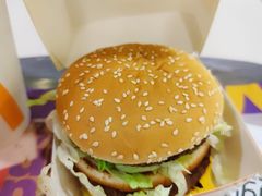 巨无霸汉堡-麦当劳(新世纪环球中心店)
