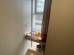 -卡罗酒店(东门晒布地铁站店)