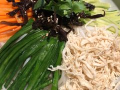 -云海肴·汽锅鸡·云南菜(天山百盛优客店)