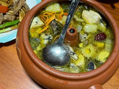 滴水不加汽锅鸡-云隐小厨·传统大理美食(复兴路店)