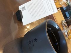 -星巴克臻选(上海虹桥新天地三店)