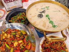 -堂瓦里·33年传统赣菜(第一街区店)