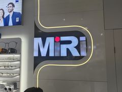 -MiRi眼镜连锁·蔡司·尼康控优点合作店(莘庄店)