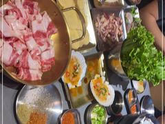 -围炉肉舍丹东海鲜烤肉·烤活鳗(步行街店)