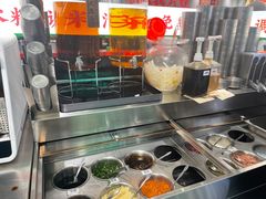 -成都你六姐·牛肉冒菜(信泰中心商场店)