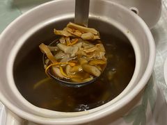 牛肝松茸菌汤-东方之珠海鲜酒楼(南开店)