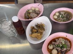 -榮泰米粉湯(Left Shop)