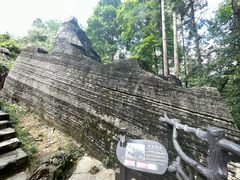 -梭布垭石林景区