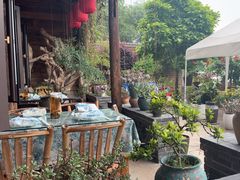-头上红煨盐鸡·非遗院子餐厅