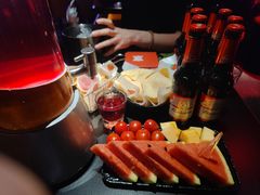 -FOUR PLAY BAR