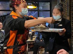 -何师烧烤·香辣蟹·川菜·30年老品牌(太古里旗舰店)