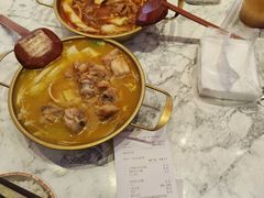-大食代美食广场(上海中心店)