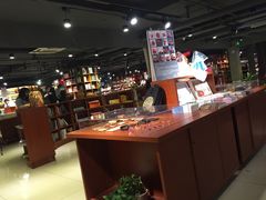 -新华书店(印象城店)