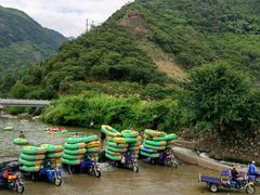 皮筏艇-雅鲁激流探险漂流