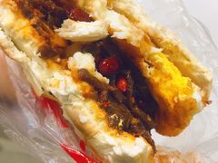 蛋黄夹馍顶配版-老金家蛋菜夹馍(西安总店)