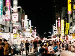-六合夜市