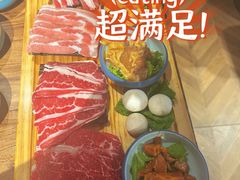 一米黑牛十二拼拼盘-明洞阿姨·韩式酱蟹烤肉·创意料理(三元桥店)