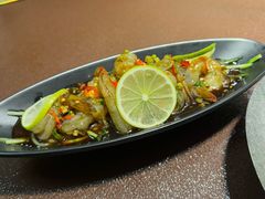 -曼听小寨海鲜烧烤·大连辣炒大王(盖州街店)