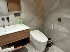 -杭州滨江宝龙城华美达酒店