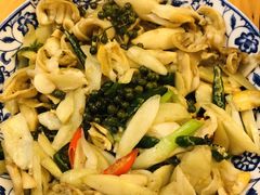 -渔人湾码头海鲜市场负二楼