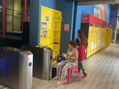 -爱蹦iBOON蹦床运动馆(江汉店)