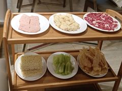 -胡须佬鸡煲四季火锅店(石厦西村直营店)